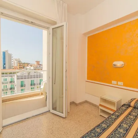 Hotel Astoria 3*